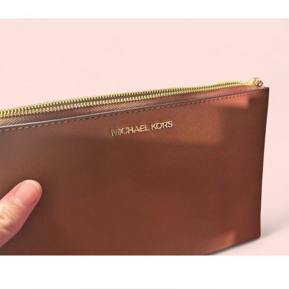 Michael Kors Brown Clutch Bag NEW WITH TAGS 🏷️ - Picture 1 of 5